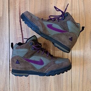 Vintage Nike Air ACG Women's Hiking Boots Purple Women’s 8.5